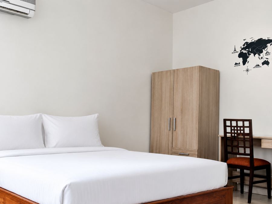 Deluxe Room 9
